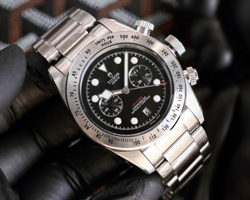 Tudor 42mm 012110